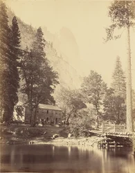 El centinela y el hotel