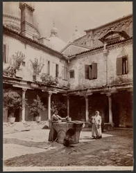 Patio de la abadía de San Gregorio
