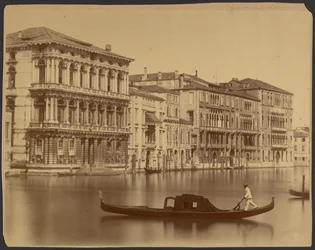 Los palacios Rezzonico, Giustiniani y Foscari a lo largo del Gran Canal