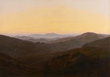 Antes del amanecer en las montañas