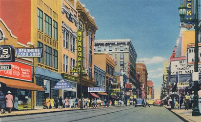 Cuarta Avenida, mirando al norte, 1942