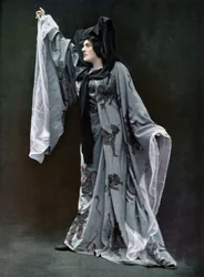 La cantante de ópera Meyriane Heglon (1867-1942) como Lilith en la ópera "Le fils de l