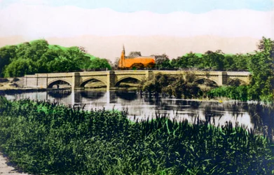 Puente sobre el río Támesis en Clifton Hampden, 1926