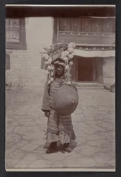 Traje militar tradicional tibetano