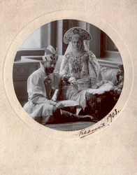Gran Duque Alexander Mikhailovich y Gran Duquesa Xenia Alexandrovna de Rusia, 1903