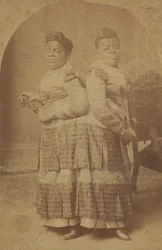 Impresión de albúmina de Millie y Christine McCoy, 1880s -1890s