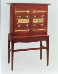 El gabinete de Kelmscott Chaucer, diseñado por C.F.A. Voysey (1857-1941) y hecho por F. Coote, 1899