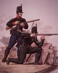 Fusileros del ejército británico de principios del siglo XIX: Soldado del 60º Regimiento Real Americano de Pie de pie, y soldado del 95º Regimiento de Fusileros arrodillado (litografía en color)