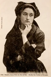 Niña de la isla de Sein, Finisterre, Bretaña, Francia