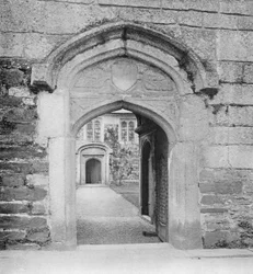 Puerta de granito