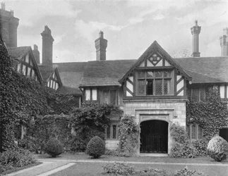 Frente Norte: Dentro del Patio