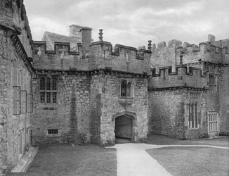 El Pórtico del Salón en el Patio