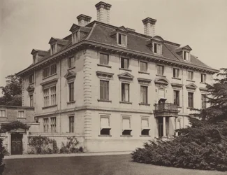 Thorpe Hall, Peterborough, el Frente Sur
