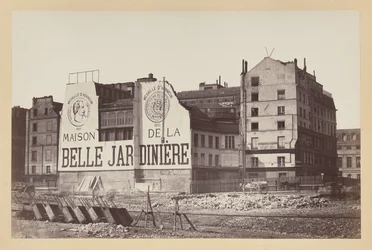 La Belle Jardinière: la tienda de la rue de la Cité durante su demolición, París