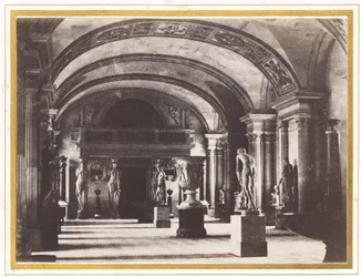 Salle des Cariatides, en el Museo del Louvre, c. 1851