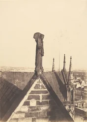 El ángel de la Resurrección en el tejado de Notre-Dame, París