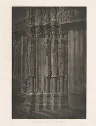 Planche XIII - Cathédrale de Chartres, Statues Colonnes de la Porte Centrale du Portail Royal (Placa XIII - Catedral de Chartres, estatuas-columnas de la puerta central de la entrada real),1855, impreso en 1982 (foto)