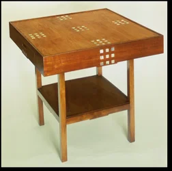 Mesa con incrustaciones de nácar, 1918