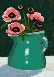Amapolas rosas en un jarrón verde
