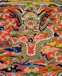 Detalle de tela que representa un Kossu de cinco dragones, período Wanli, 1573-1619