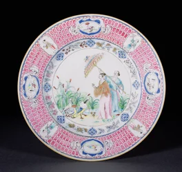 Plato de cena pintado en Famille Rose que representa La Dame au Parason, según un diseño de Cornelis Pronk (1691-1759) periodo Qianlong (1736-95) c.1734