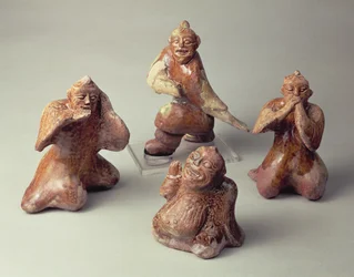 Grupo de cuatro animadores de cerámica china temprana, artefacto de tumba, Dinastía Han, 25-220 d.C.