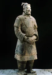 Guerrero del Ejército de Terracota, mausoleo del emperador Qin Shi Huang, siglo III a. C.