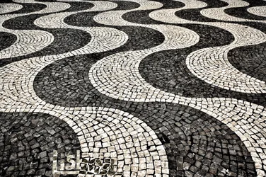Mosaico de adoquines ondulados