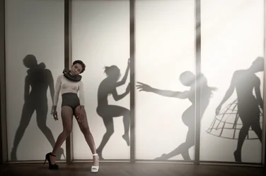 Bailarina entre sombras