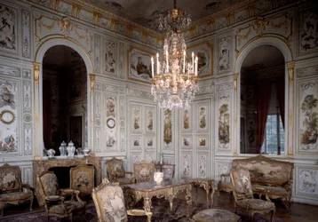 Vista del gran salón del Château de Champs sur Marne. Decorado por Christophe Huet (1700-1759)