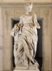 La Musa. Escultura de piedra