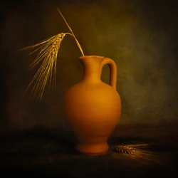 Jarra dorada con trigo