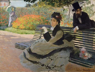 Camille Monet en un banco de jardín