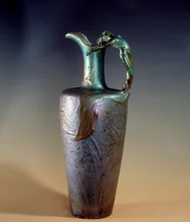 Art Nouveau: Lámpara de loza y metal por Clément Massier (1845-1917)