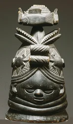 Máscara de casco Mende