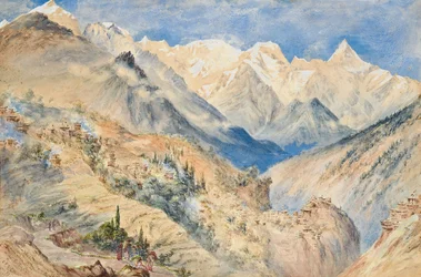 Los picos Khylas y el pueblo de Pangi tres millas arriba de CHINE en el Sutledge