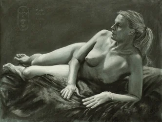 Figura desnuda pensativa