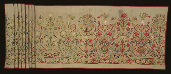 Borde de falda con patrones