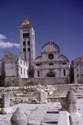 Fachada de la iglesia, construida en 1091