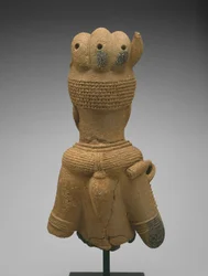 Cabeza y torso de una figura femenina, región de Jos Plateau, Nigeria, 500 a.C.-200 d.C. (barro)