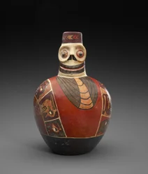 Botella figurativa con máscara de la muerte, 600-1000 d.C.