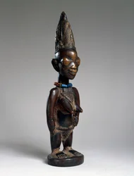 Figura gemela (ere ibeji), región de Ila-Orangun, Nigeria, finales del siglo XIX o principios del XX