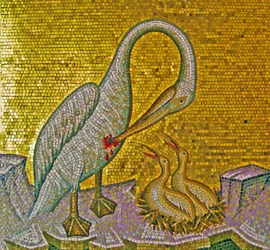 Madre pelícano alimentando a sus crías con su propia sangre, Monasterio de Kykkos, Montañas Troodos, Chipre