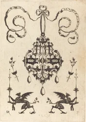 Gran Colgante, Inferior Izquierda y Derecha Dos Grifos Llevando Candelabros de Fantasía
