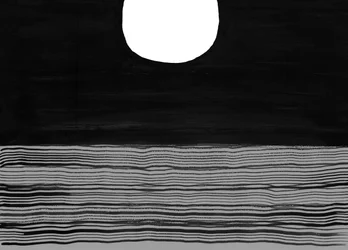 La luna sobre el mar en calma