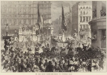 El Shah saliendo de la estación de Charing-Cross hacia el Palacio de Buckingham