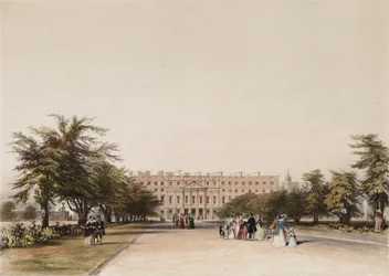 Frente Este y Jardín de la Gran Fuente