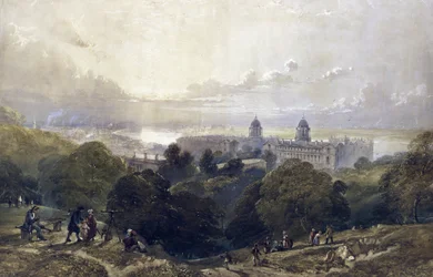 Vista de Greenwich (Inglaterra), una tarde de verano, desde las alturas del parque, al fondo, el perfil de Londres