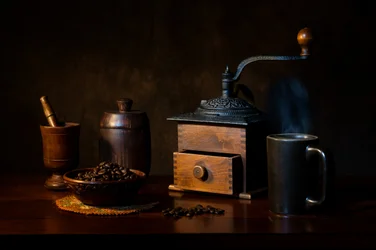 Naturaleza muerta rústica con café