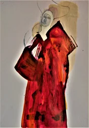 Mujer etérea vestida de rojo